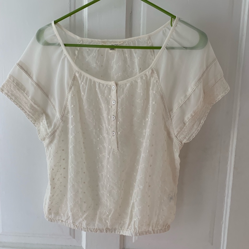 XS American eagle white top with floral embroidery